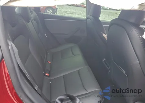 2025 Tesla Model 3 z USA, uszkodzony, nr VIN 5YJ3E1EA3SF044245